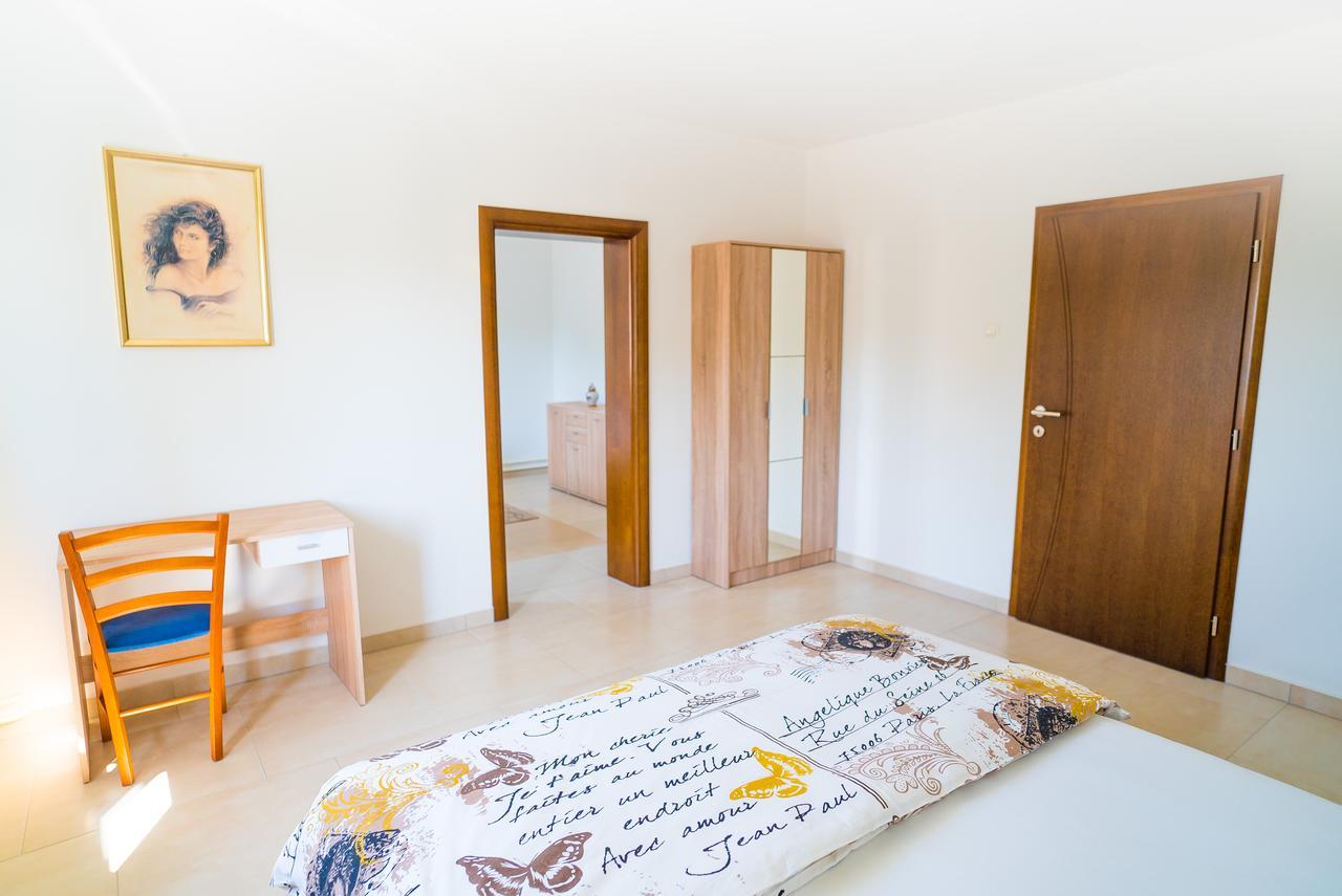 Tina Rooms Velika Gorica Buitenkant foto