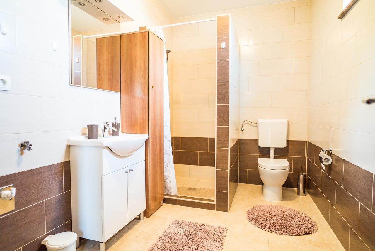 Tina Rooms Velika Gorica Buitenkant foto
