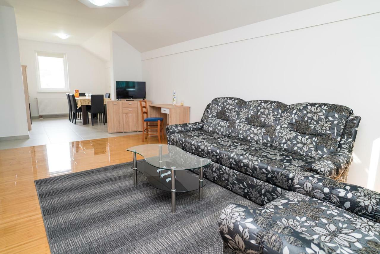 Tina Rooms Velika Gorica Buitenkant foto